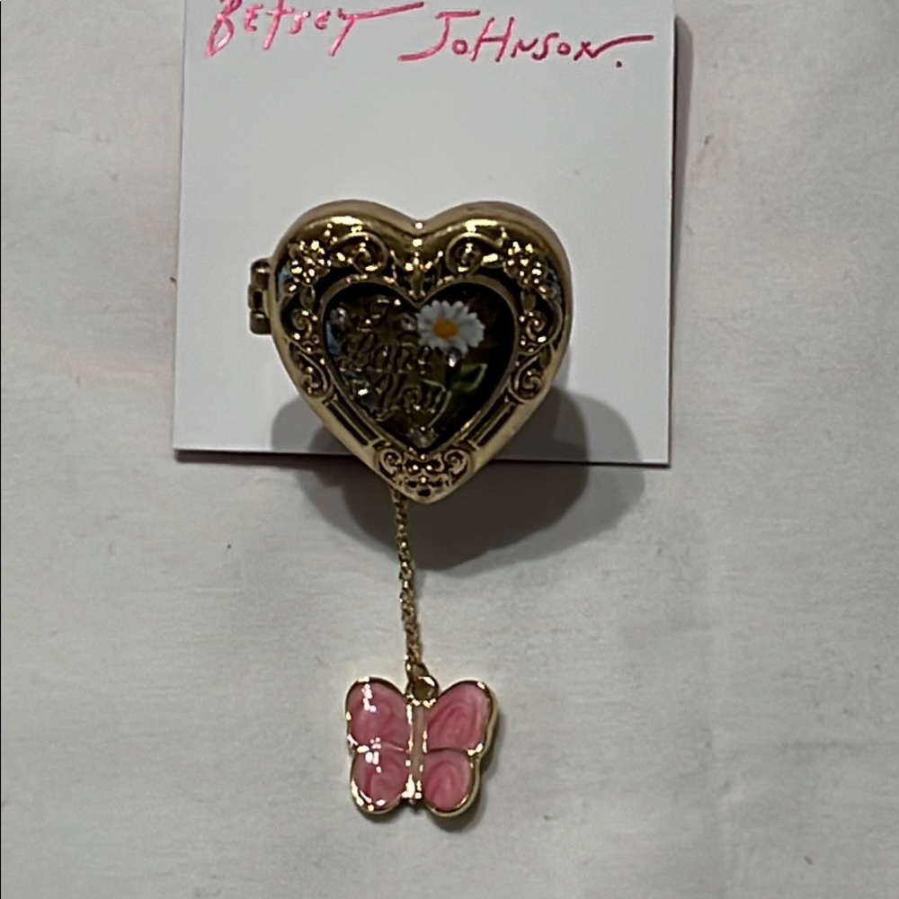 Betsey Johnson Gold Heart Locket I Love You Ring with Daisy and Heart NWT